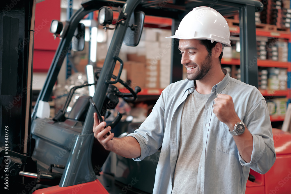 Professional men engineer worker skills quality, maintenance, training industry factory worker , warehouse Workshop for factory operators, mechanical engineering team production. Professional men engineer worker skills quality, maintenance, training industry factory worker , warehouse Workshop for factory operators, mechanical engineering team production.