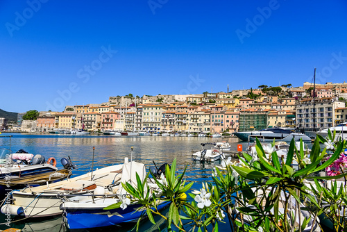 Portoferraio, Hafen, Darsena, Altstadt, Boote, Fischer, Fischerboote, Altstadthäuser, Festung, Falcone, Insel, Elba, Toskana, Sommer, Toskanischer Archipel, Italien