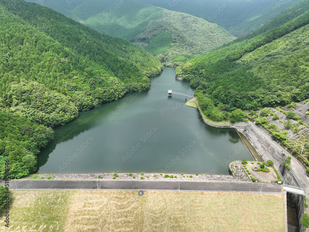 Fototapeta premium 愛媛県愛南町 大久保山ダムの風景