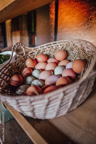 Huevos en canasto photo
