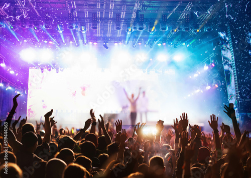Fotografia crowd partying stage lights live concert summer music festival