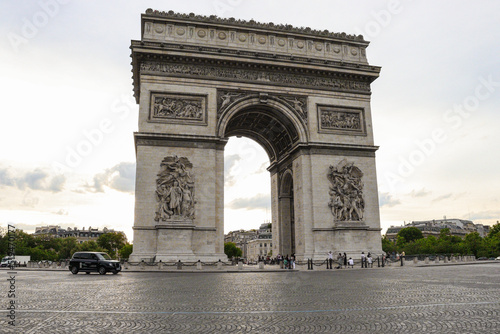Arco do Triunfo em Paris na Fran  a