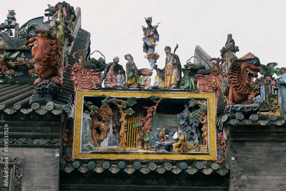 China With Ridges Pattern Colorful Pottery Sculpture Ridges and Brick Carvings at Chen Clan ...