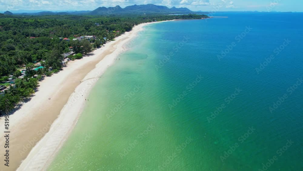 Drones are flying over beautiful beaches and seas. Thung Wua Laen Beach, Chumphon, Thailand. tropical sea. travel concept. 4K
Drones are flying over beautiful beaches and seas. Thung Wua Laen Beach, Chumphon, Thailand. tropical sea. travel concept. 4K