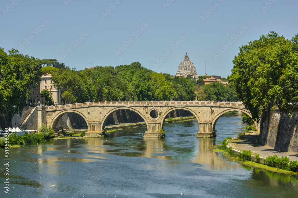 Per le strade di Roma, Italia