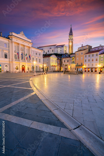Obraz na płótnie Piran, Slovenia. Cityscape image of beautiful Piran, Slovenia at spring sunrise. w salonie
