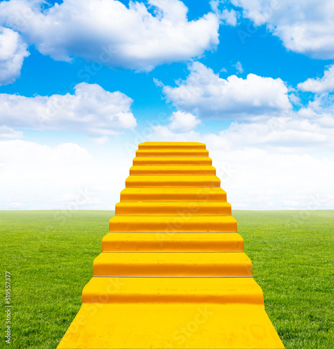 Goldene Treppenstufen zum Himmel
