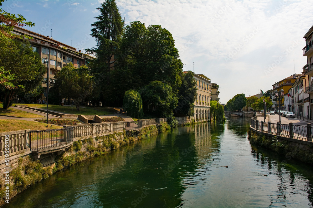 The Sile River as it flows through the historic centre of Treviso in Veneto, north east Italy. View from the Via Lodovico Fiumicelli bridge
