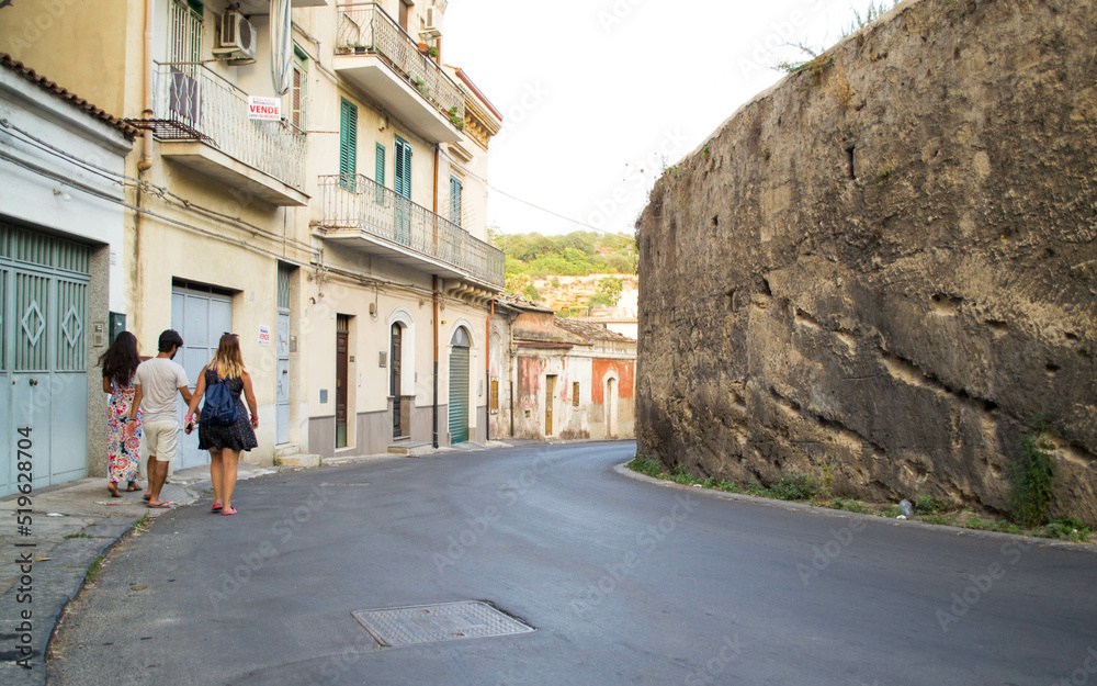 Walking through the streets of Lentini Walking through the streets of Lentini
