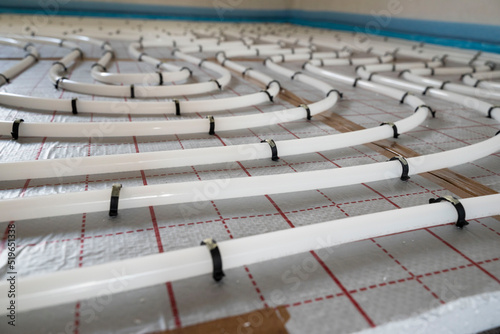 Heizschlangen, Heizung,
Bodenheizung,
Fussbodenheizung,
Heizsystem,
innenausstattung, raum, zuhause, innen,
