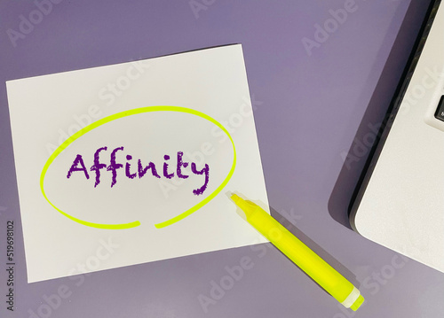 Fotografija affinity text on purple background