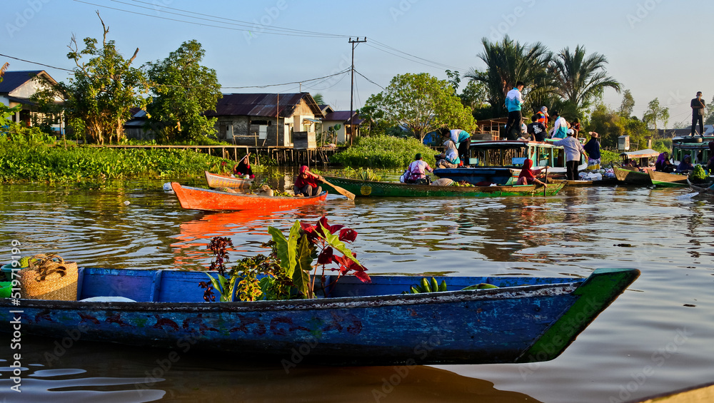 Obraz premium Lok baintan floating traditional market. South Kalimantan, Indonesia