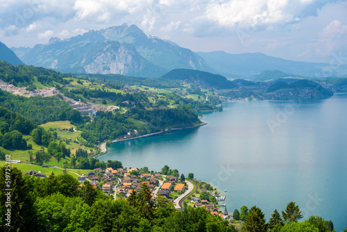 Obraz na płótnie view on Lake Thun and Alps in Switzerland w salonie