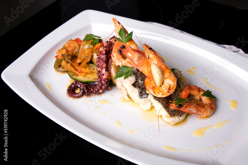 Bacalhau com Camarão e Polvo