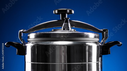 Fotografía Pressure cooker stainless steel French-made for cooking food in steam