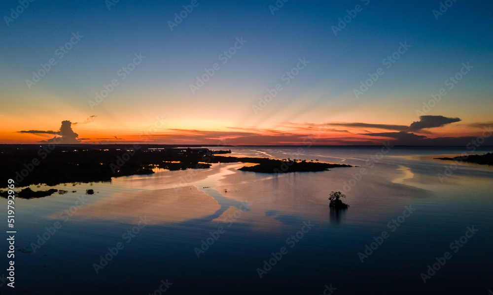 Naklejka premium Sunset Amazon