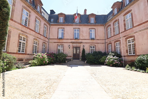 Le conseil départemental, ancien conseil général, vue de l'extérieur, ville de Rodez, département de l'Aveyron, France