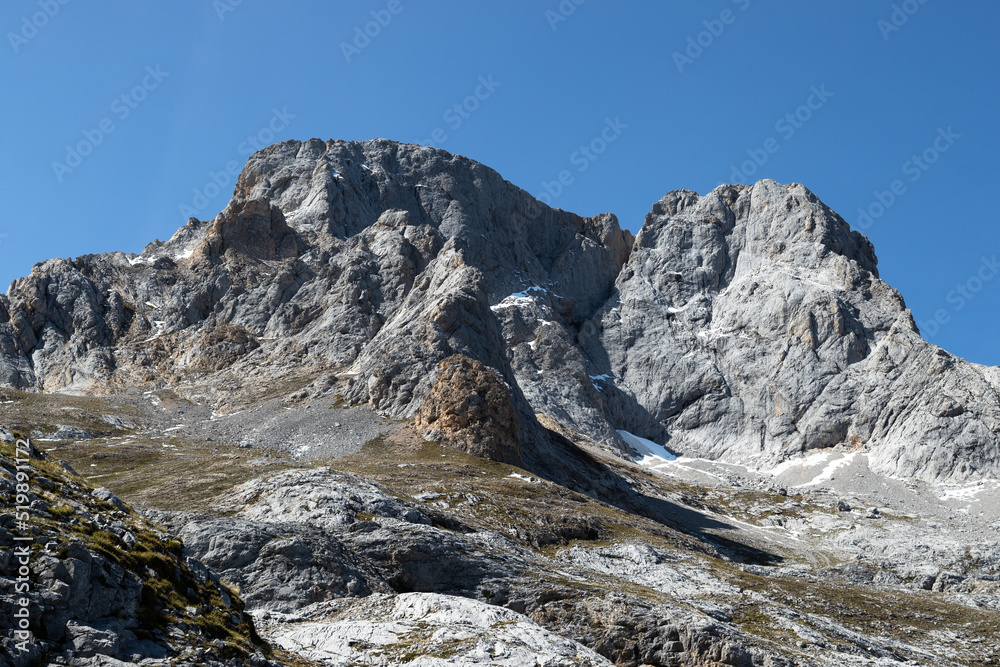 Macizo montañoso del Parque Nacional de Picos de Europa, España