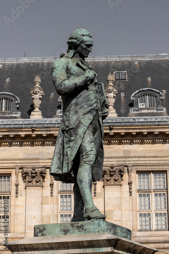 statue of saint george in Paris