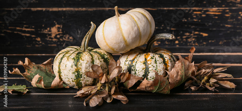 Fresh pumpkins and fallen l...