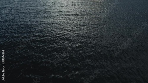 ドローンで撮る夕日と海