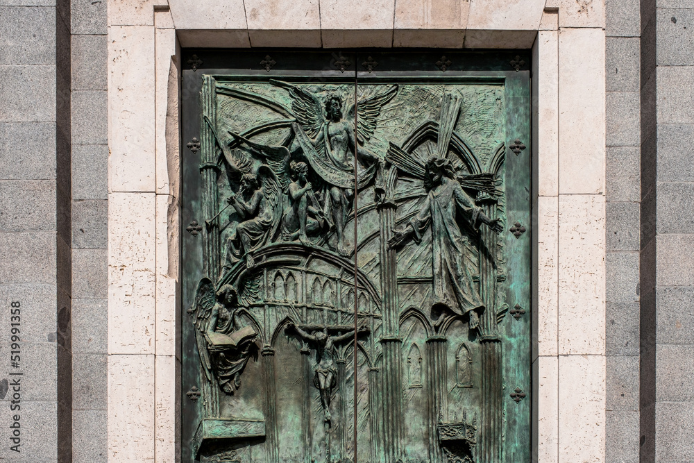 Madrid, porta cattedrale