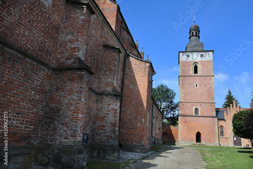 Biecz – miasto w południowo-wschodniej Polsce. Osada otrzymała prawa magdeburskie w 1257.  Ze względu na bogatą historię często jest nazywane „perłą Podkarpacia” lub „małym Krakowem”.
Kościół farny pw photo