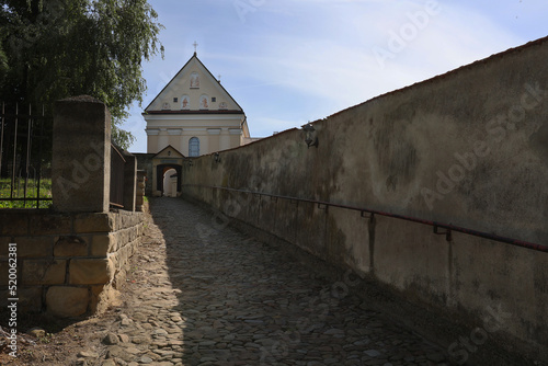 Biecz – miasto w południowo-wschodniej Polsce. Osada otrzymała prawa magdeburskie w 1257.  Ze względu na bogatą historię często jest nazywane „perłą Podkarpacia” lub „małym Krakowem”.
Stare uliczki i 