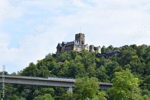 Burg Lahneck über der Lahn und Lahnstein