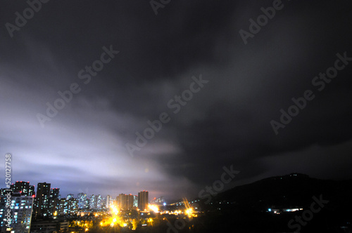 lightning over the city © 曹宇