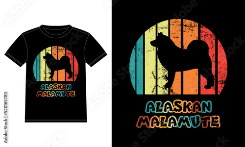 Funny Alaskan Malamute Vintage Retro Sunset Silhouette Gifts Dog Lover Dog Owner Essential T-Shirt

