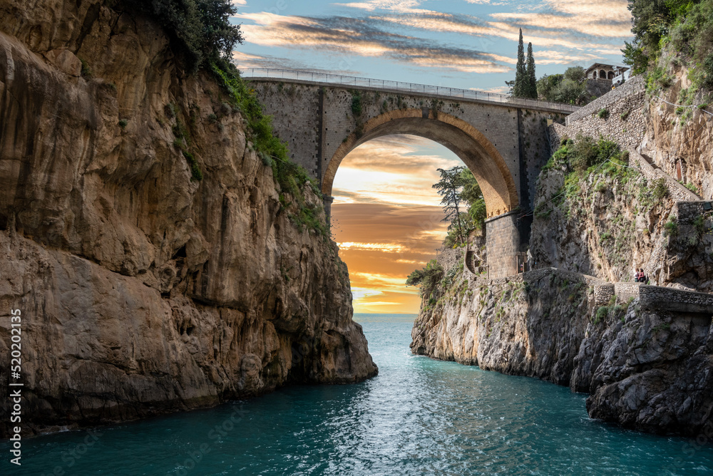 Obraz premium Scenic arch bridge at the Fjord of Fury, Amalfi Coast of Italy