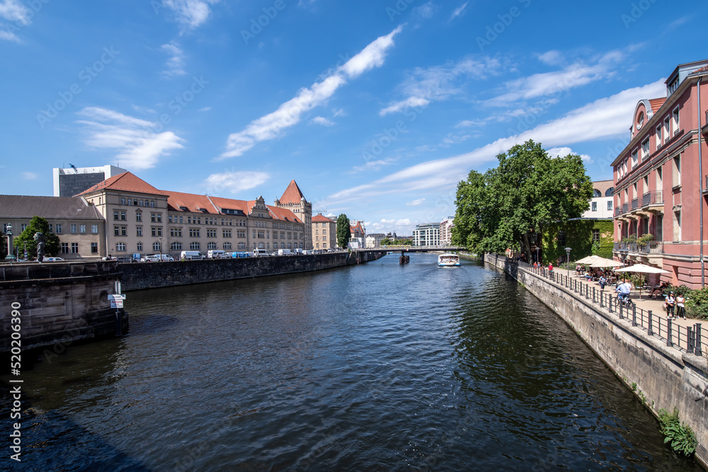 Obraz premium Am Spreekanal in Berlin Mitte