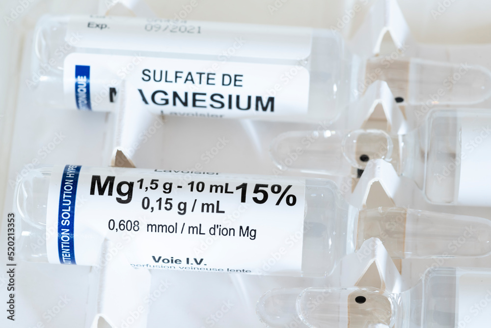 Close-up of Magnesium Sulfate vial - obrazy, fototapety, plakaty 