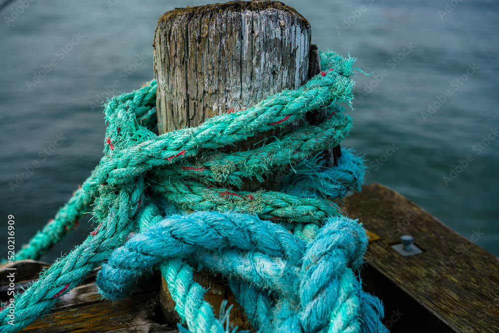 Fototapeta premium rope on the pier