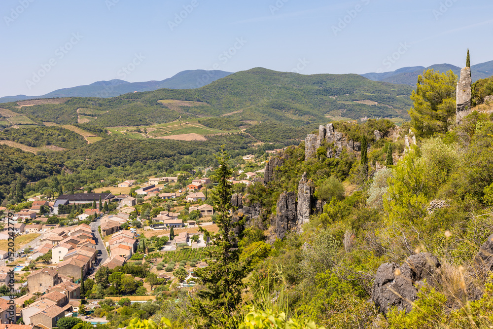Orgues dolomitiques de Roquebrun depuis le Jardin Méditerranéen