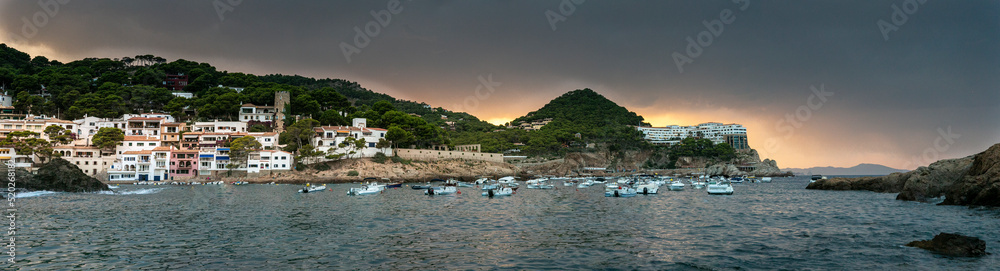 Fototapeta premium Sa Tuna by night