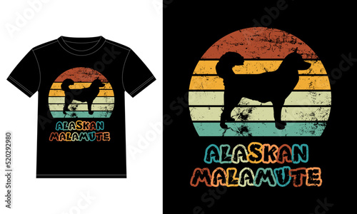 Funny Alaskan Malamute Vintage Retro Sunset Silhouette Gifts Dog Lover Dog Owner Essential T-Shirt
