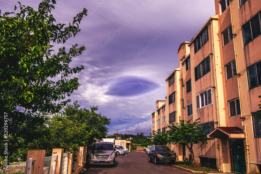 Naklejka premium 먹구름