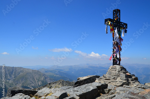 La croix au sommet du Canigou