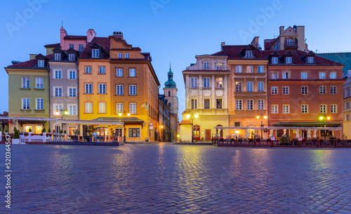 Warsaw. Picturesque view of the Castle Square at dawn.