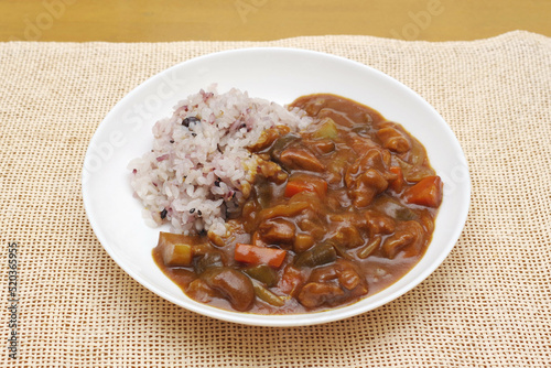 雑穀米を使ったカレーライス