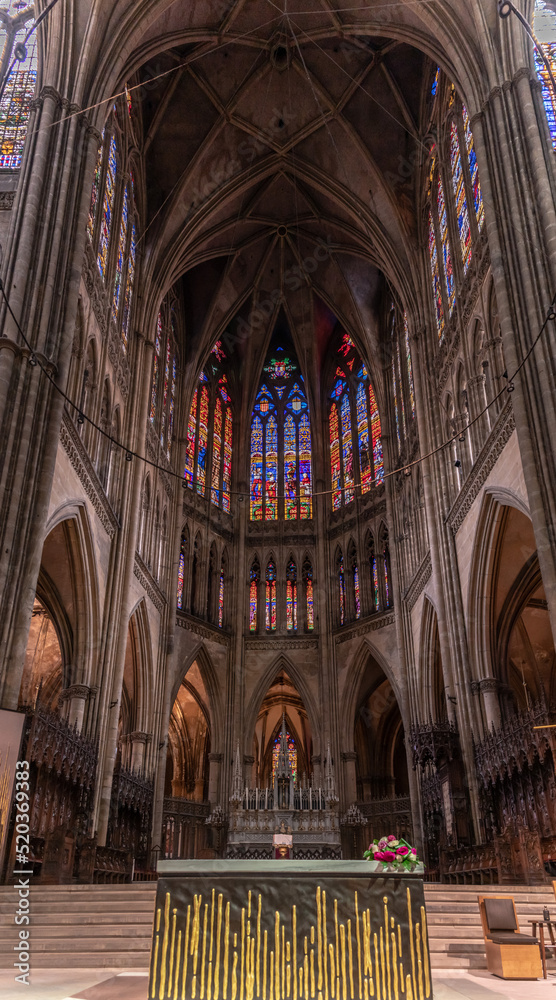 Western canopy, choir and altar of Saint-Etienne Cathedral in Metz