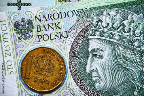 polski banknot,100 PLN, moneta dominikańska , Polish banknote, 100 PLN, Dominican coin