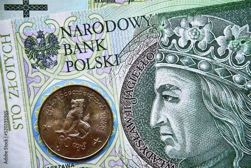 polski banknot,100 PLN ,moneta birmańska, Polish banknote, 100 PLN, Burmese coin
