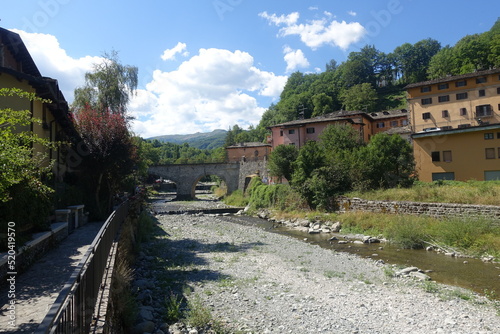 torrente che attraversa fiumalbo comune dell'alto appennino modenese photo