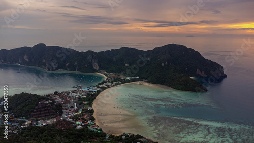 Fotografie Aerial view of the sunset in the Phi Phi Islands