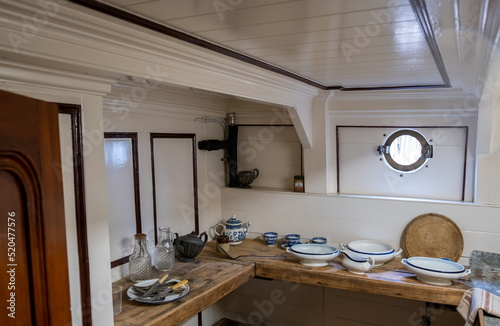 Obraz na plátně The kitchen room on a vintage sailing boat