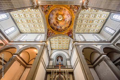 Canvas Print The interior of the Basilica di San Lorenzo