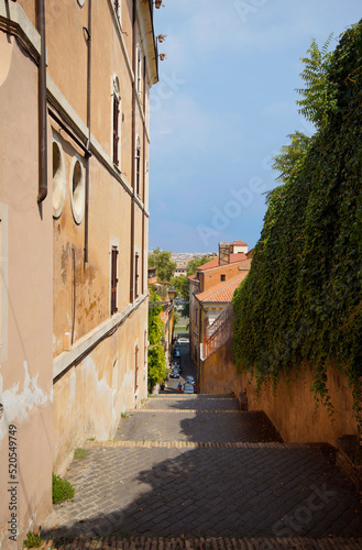 Fototapeta Naklejka Na Ścianę i Meble -  photo of narrow alleys of the old city in the center of Rome